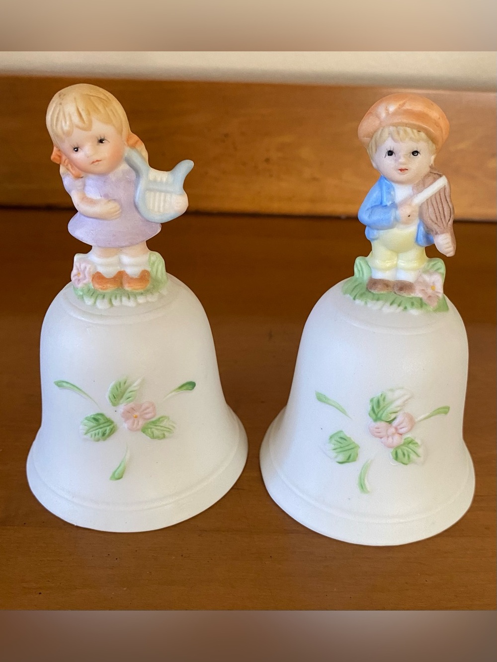 Bells set of 2 Homco Bells Boy Girl w/ Musical Instruments Violin & Harp